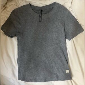 Vuori Heather Gray Ribbed Tee